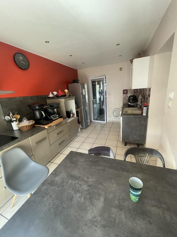 Maison - 81 m² - 5 pièces