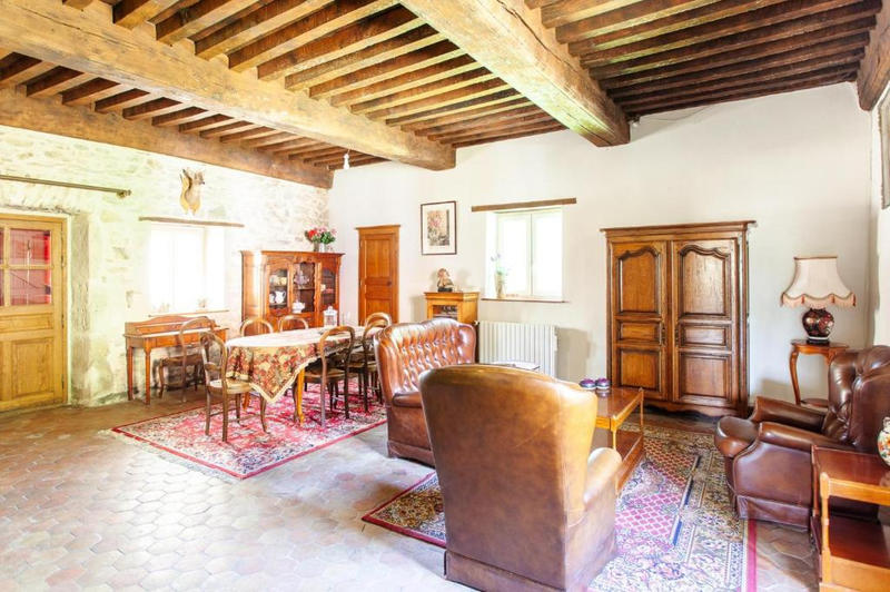 Propriété - 331 m² - 12 pièces