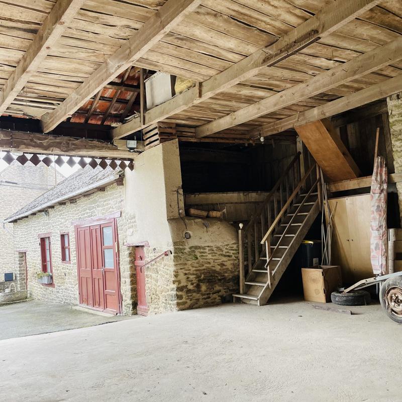 Maison ancienne - 77 m² - 11 pièces