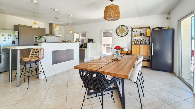 Maison - 122 m² - 5 pièces