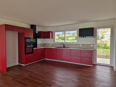 Maison - 90 m² - 3 pièces