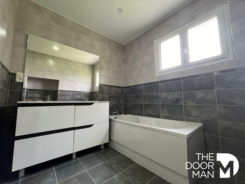 Maison - 202 m² - 10 pièces