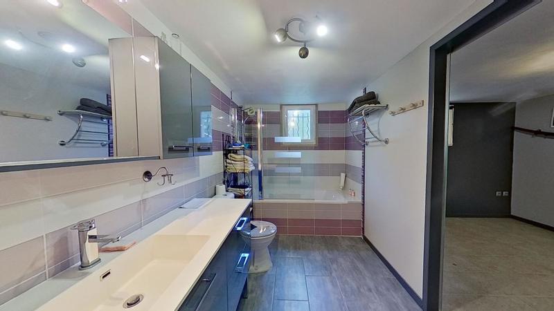 Villa - 200 m² - 7 pièces