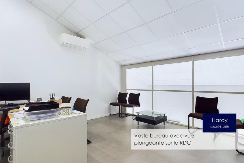 Bureau - 83 m² - 2 pièces