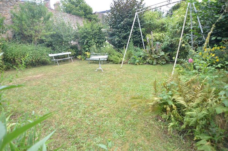 Maison - 324 m² - 8 pièces