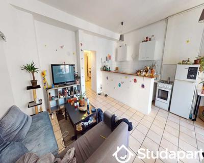 Chambre - 90 m² - 1 pièce