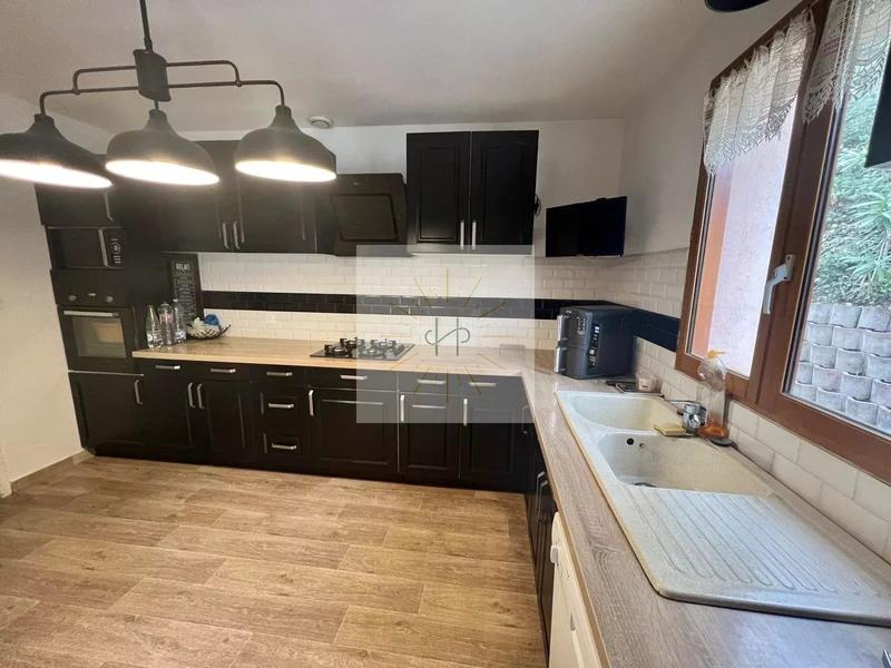 Maison - 124 m² - 6 pièces