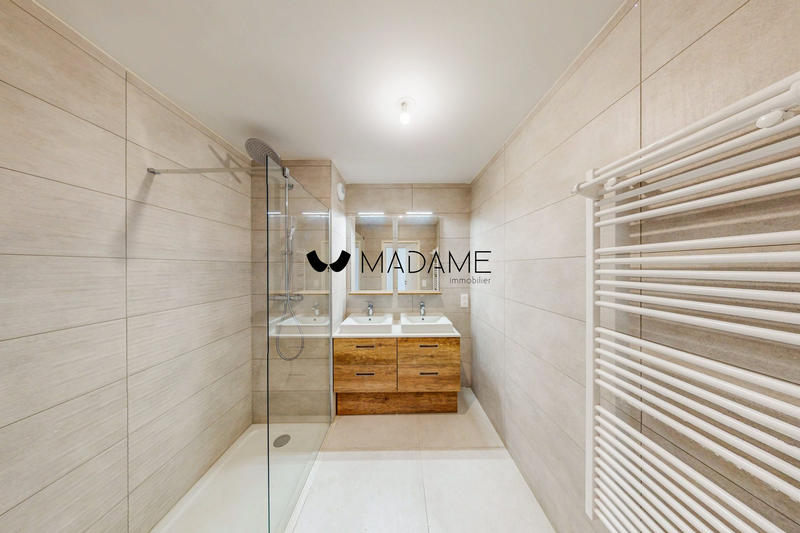 Appartement - 83 m² - 4 pièces