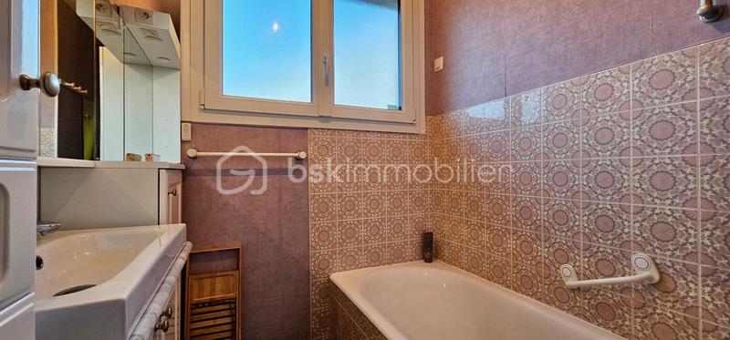 Maison - 86 m² - 5 pièces