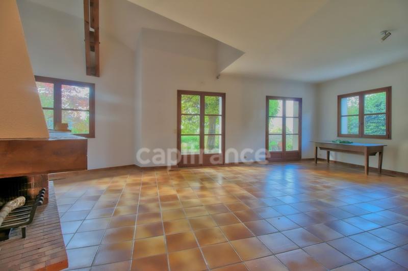 Maison - 151 m² - 7 pièces