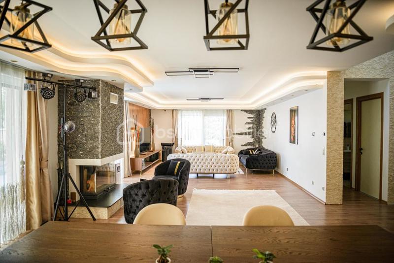 Maison d'architecte - 225 m² - 7 pièces