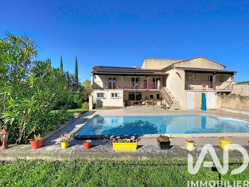 Maison - 210 m² - 7 pièces