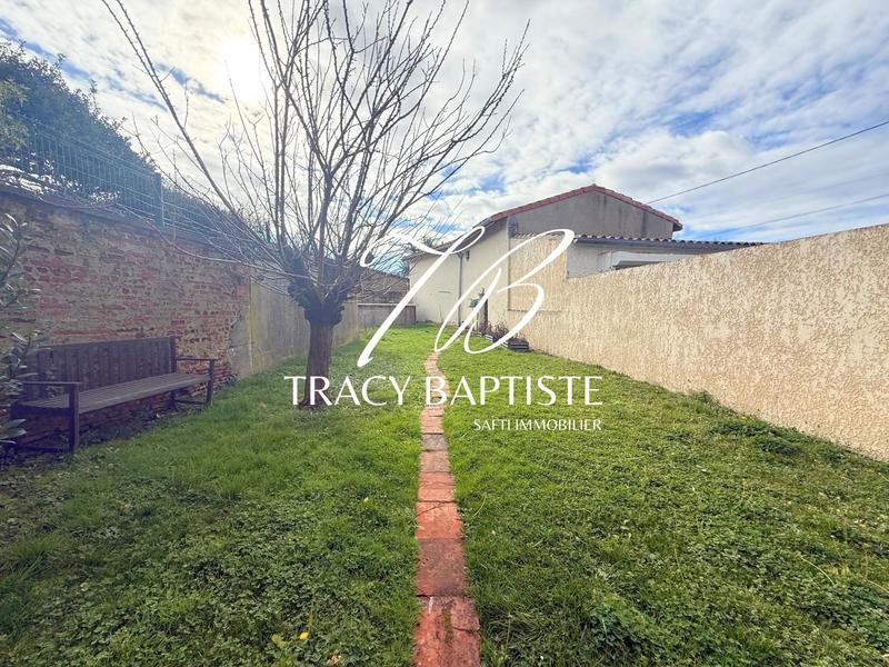 Maison - 316 m² - 10 pièces