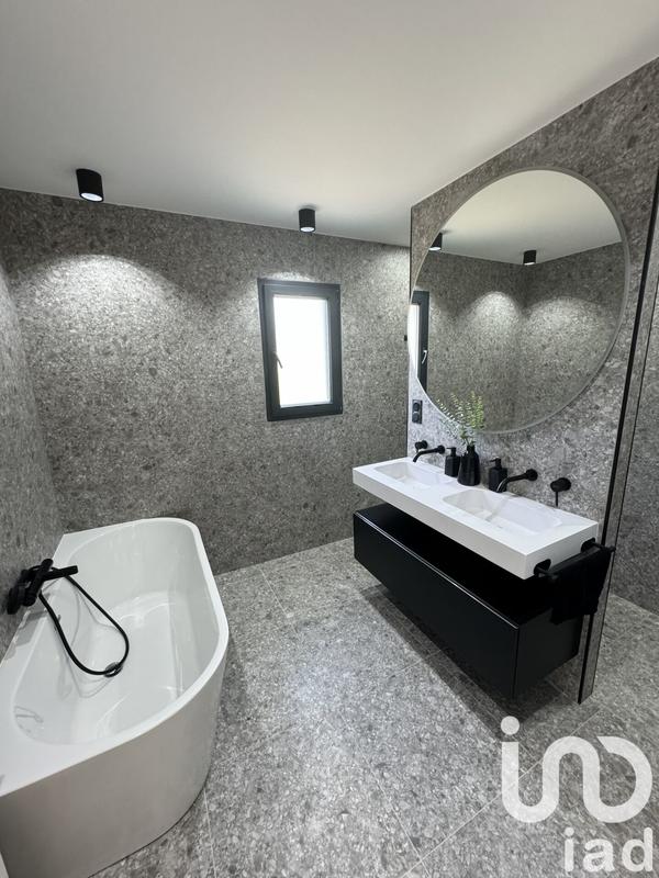 Maison - 146 m² - 5 pièces