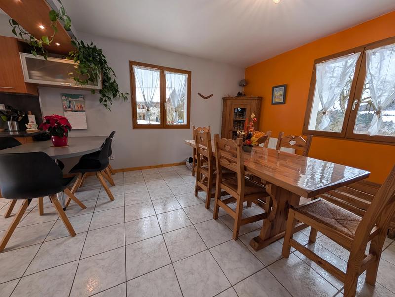 Maison - 93 m² - 4 pièces