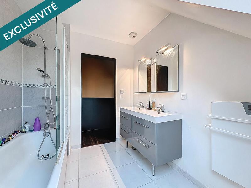 Maison - 144 m² - 9 pièces