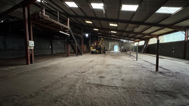 Entrepôt - 800 m²