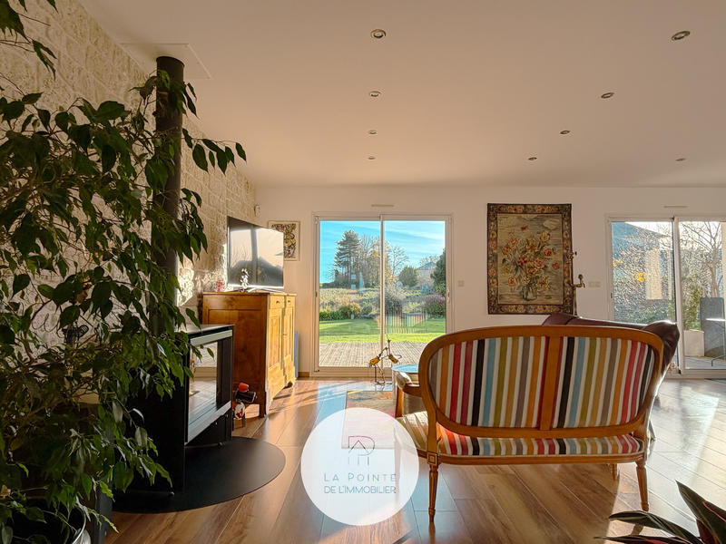 Maison - 163 m² - 5 pièces