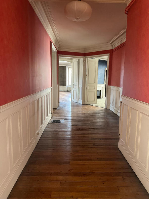 Bureau - 212 m² - 7 pièces