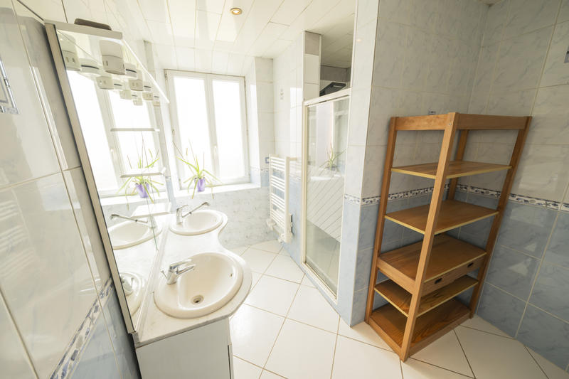 Maison - 228 m² - 7 pièces