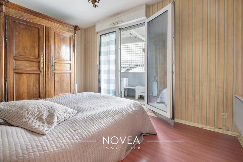 Appartement - 99 m² - 4 pièces