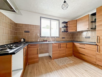 Maison - 80 m² - 5 pièces