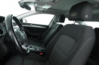 Volkswagen Passat 2.0 Tdi Scr Business Dsg7 150 ch