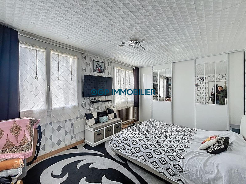 Maison traditionnelle - 115 m² - 5 pièces