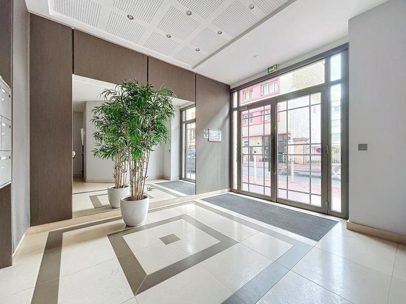 Appartement - 100 m² - 4 pièces