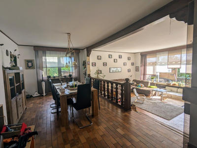 Maison - 170 m² - 9 pièces