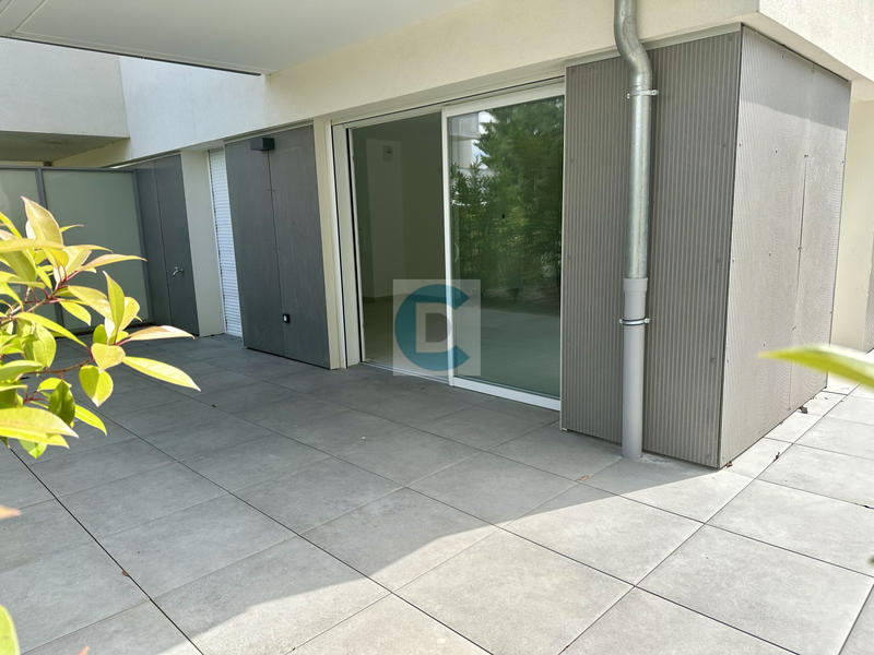 Appartement - 90 m² - 4 pièces