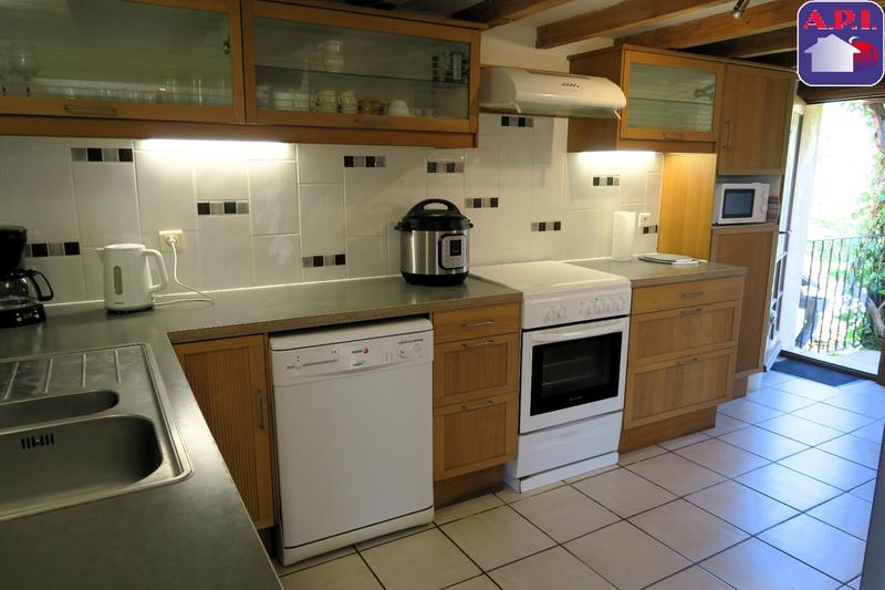 Maison - 230 m² - 9 pièces