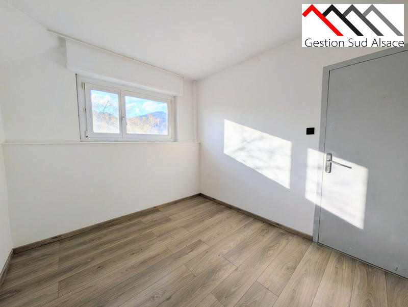 Appartement - 80 m² - 5 pièces
