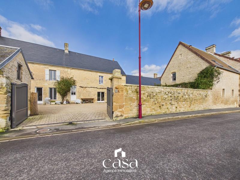 Maison ancienne - 349 m² - 9 pièces