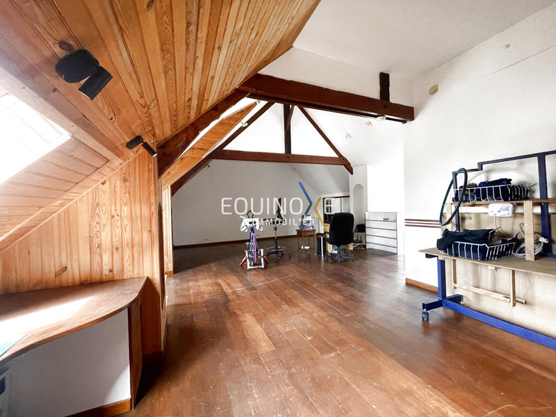 Villa - 188 m² - 9 pièces