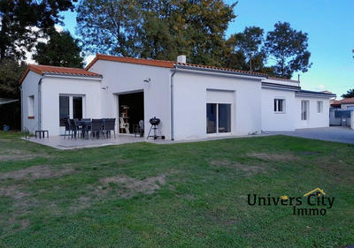 Maison - 171 m² - 7 pièces