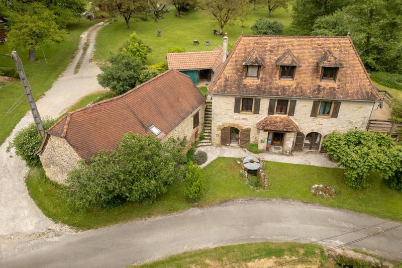 Moulin - 227 m² - 10 pièces