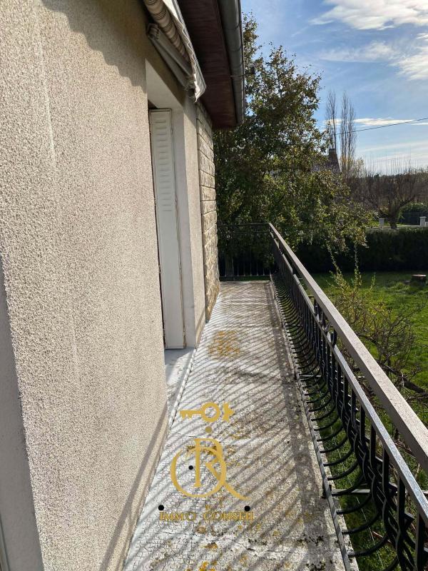 Pavillon - 94 m² - 5 pièces