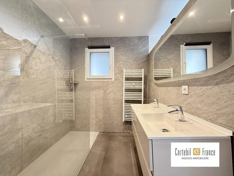 Villa - 133 m² - 5 pièces