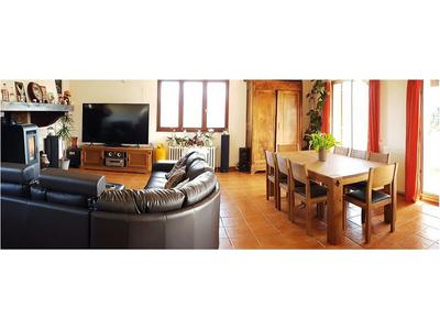 Maison - 235 m² - 10 pièces