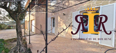 Maison - 163 m² - 8 pièces