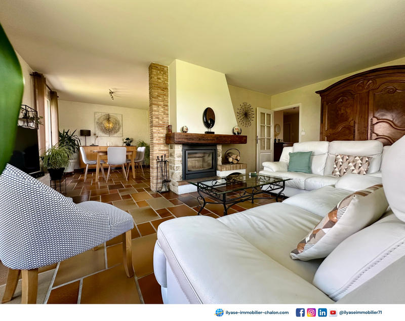 Maison - 160 m² - 8 pièces