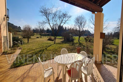 Maison - 215 m² - 7 pièces