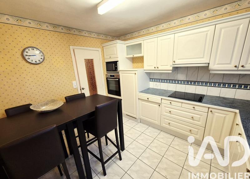 Appartement - 93 m² - 4 pièces