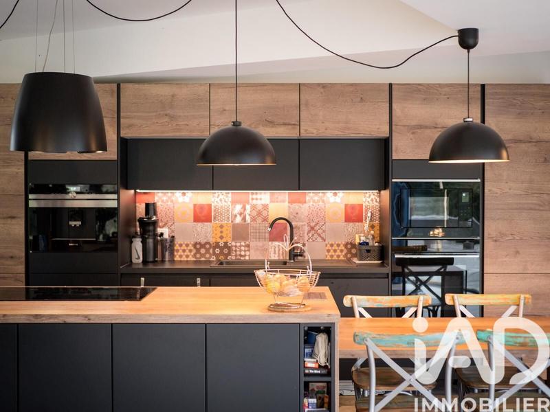 Maison de maîtres - 232 m² - 9 pièces