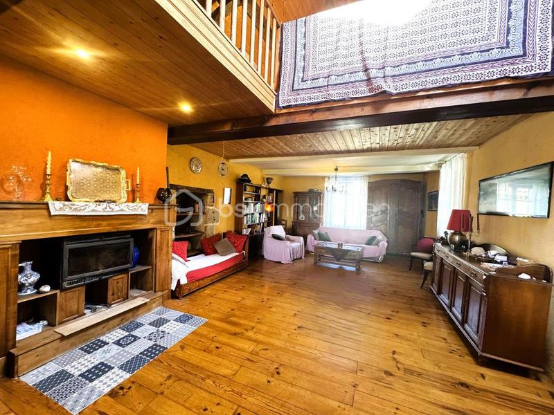 Corps de ferme - 215 m² - 7 pièces