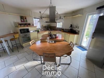 Maison - 141 m² - 5 pièces