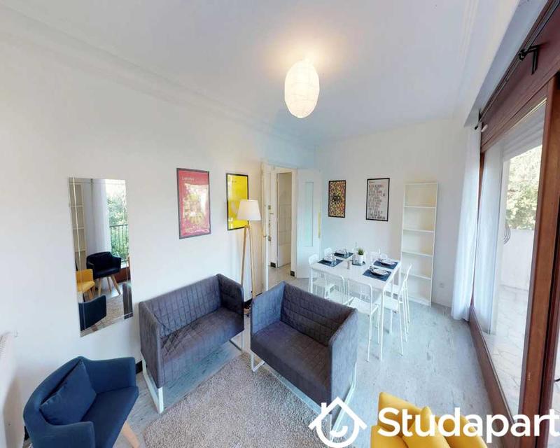 Chambre - 120 m² - 1 pièce