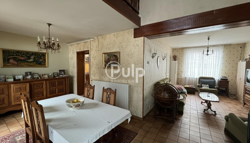 Maison - 210 m² - 7 pièces