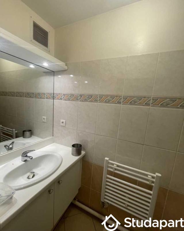 Chambre - 90 m² - 1 pièce